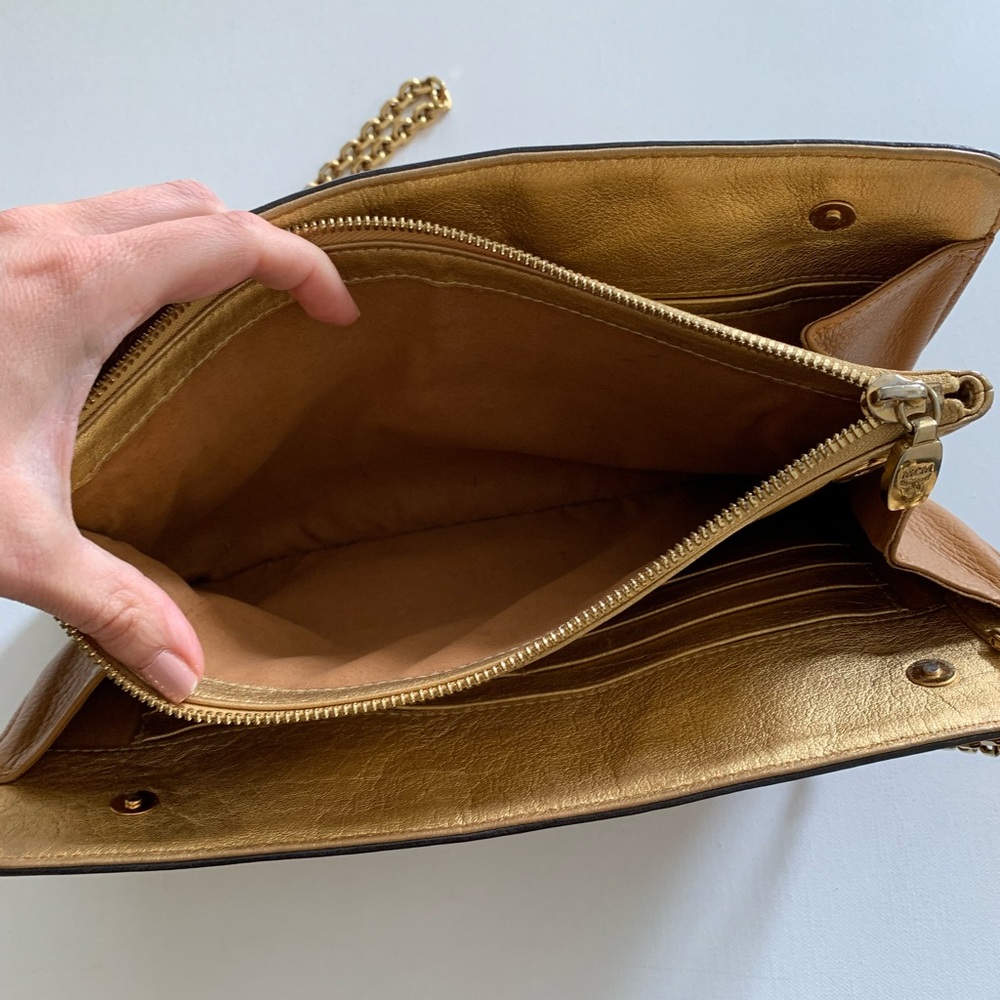 SOLD! HP ๐ PRICE DROP! ๐ MCM Shoulder Bag - Picture 4 of 7